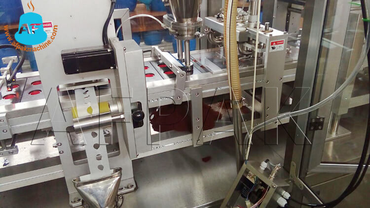 nespresso filling sealing machine with box machine