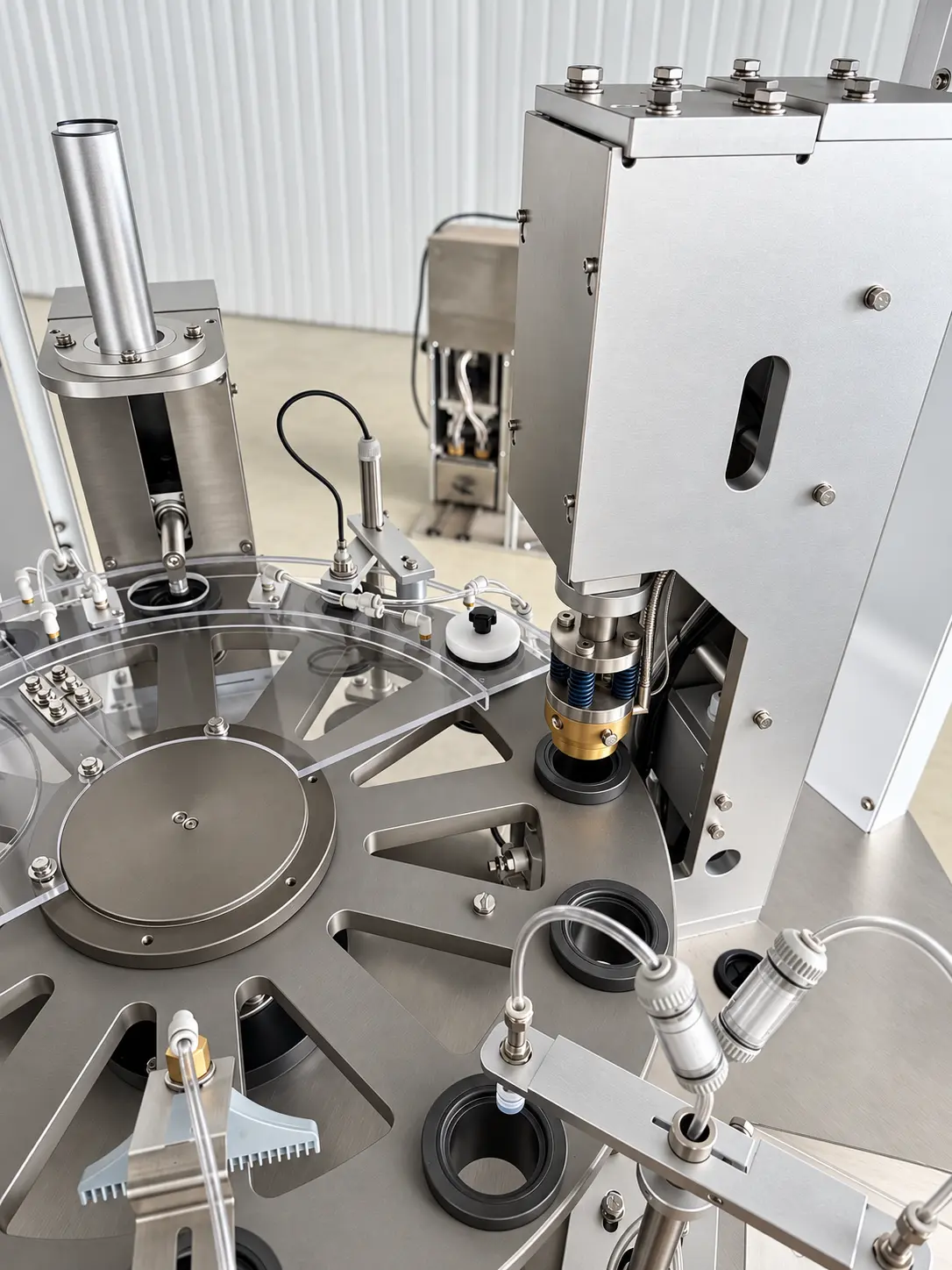 RN1S capsule sealing station detail