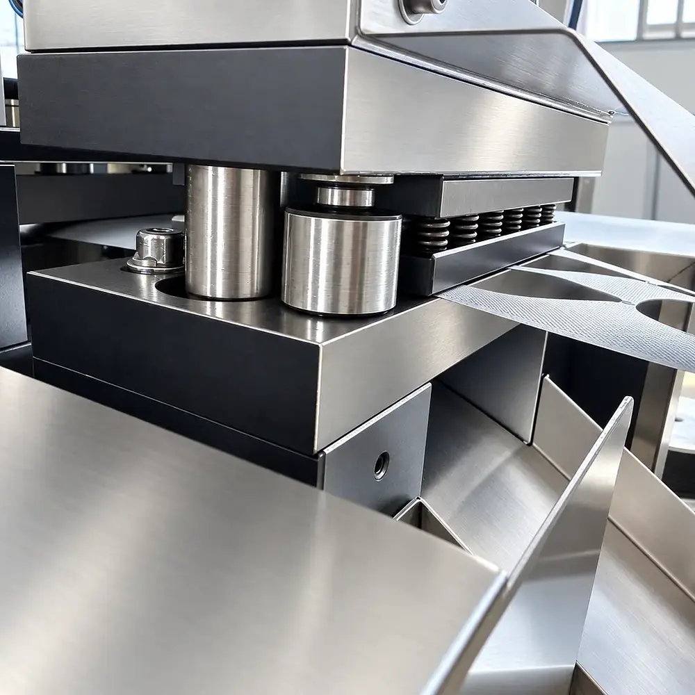 afpak-foil-cutting-press-station-detail(1)